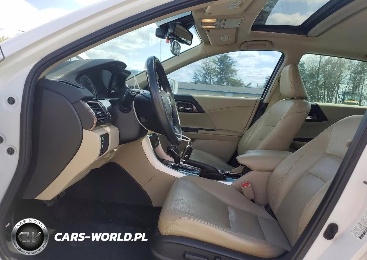 2017 Honda Accord Touring VIN:1HGCR3F97HA012258 - 7