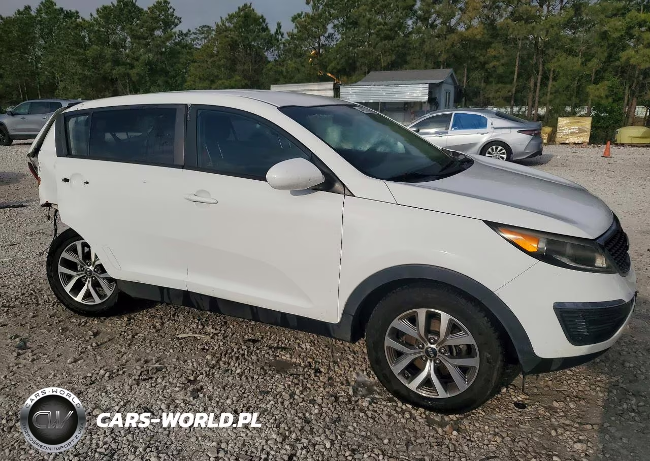 2014 Kia Sportage Lx VIN:KNDPB3AC4E7664352 - 4