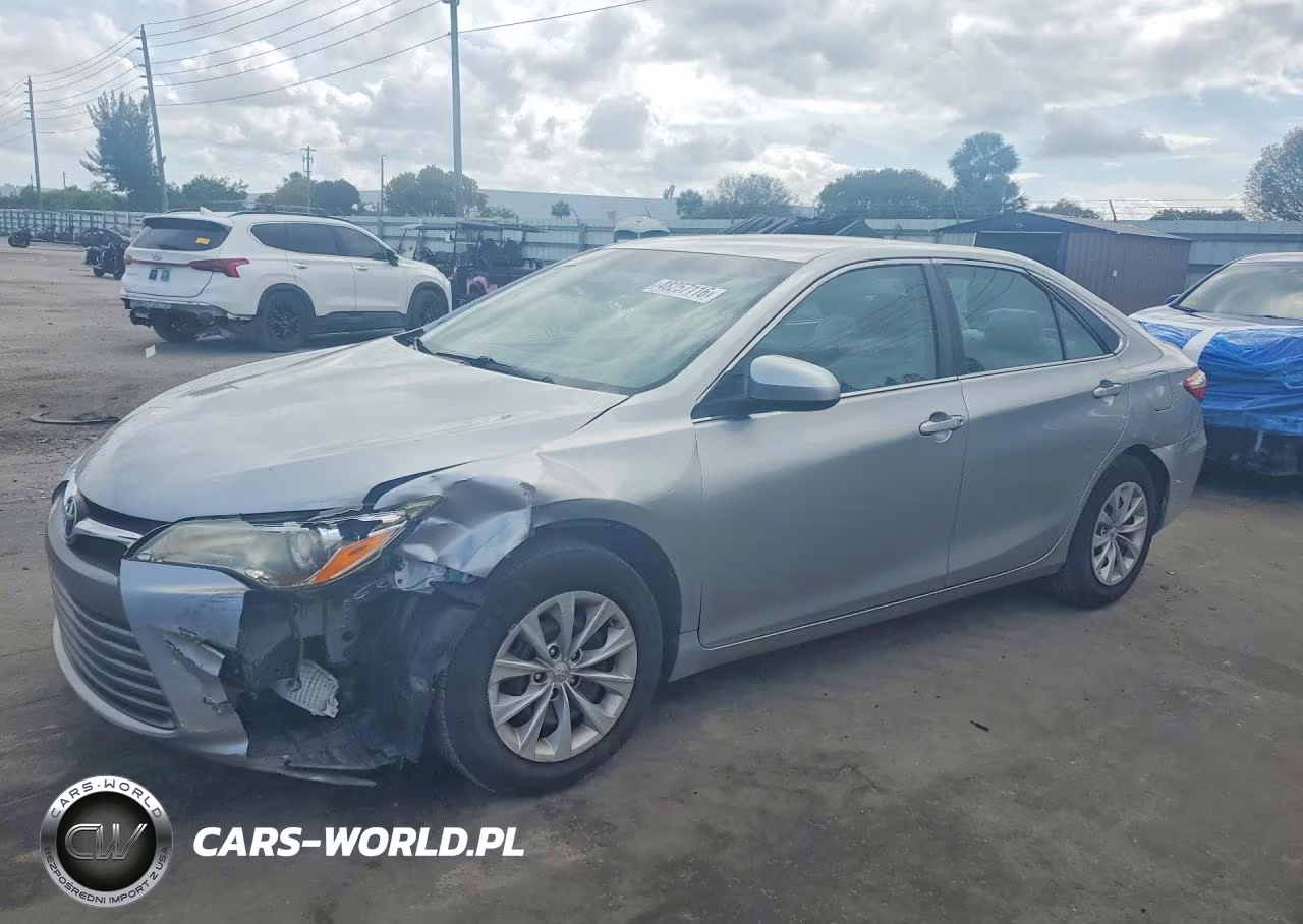 2016 Toyota Camry Le