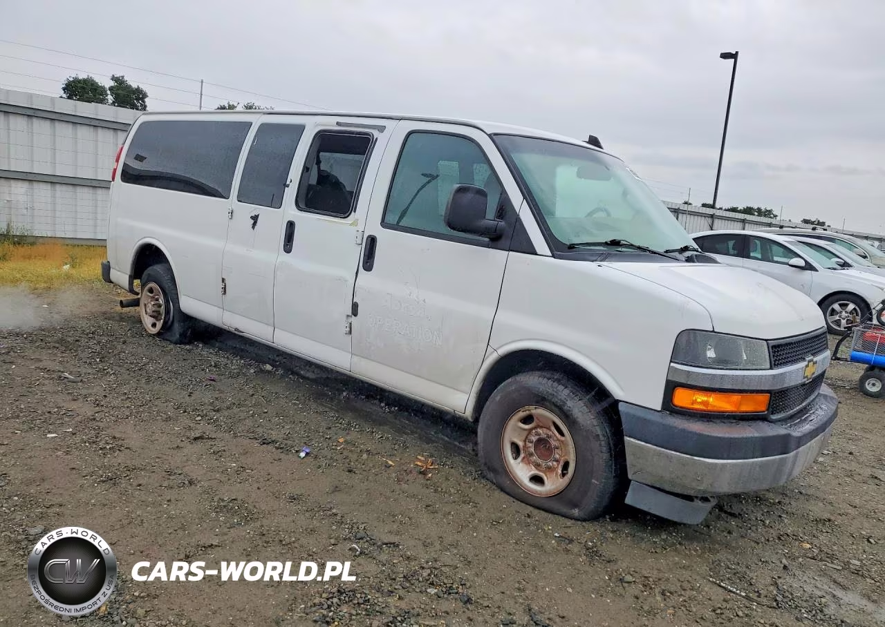 2018 Chevrolet Express G3500 Lt VIN:1GAZGPFG3J1310051 - 4