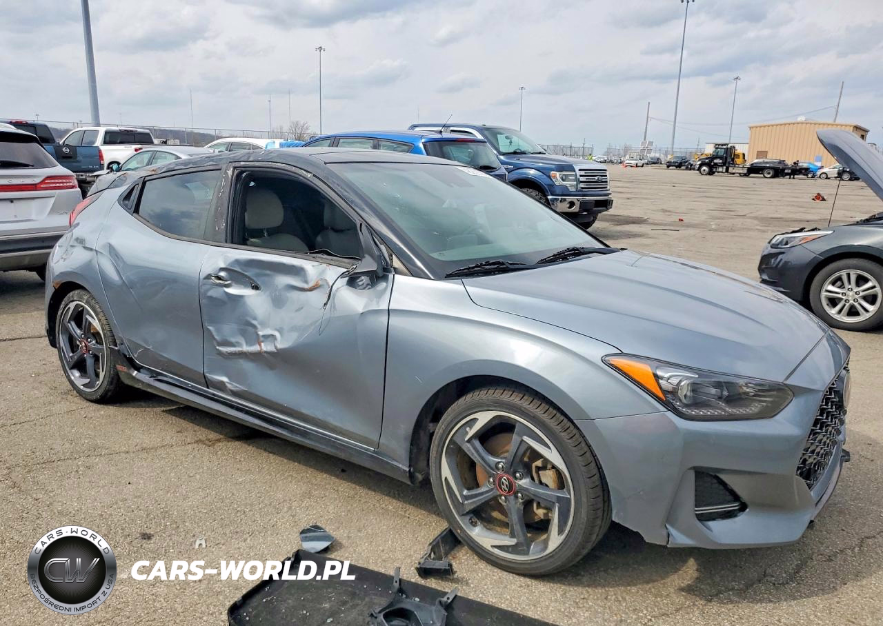 2020 Hyundai Veloster Turbo Ultimate VIN:KMHTH6AB9LU031135 - 4