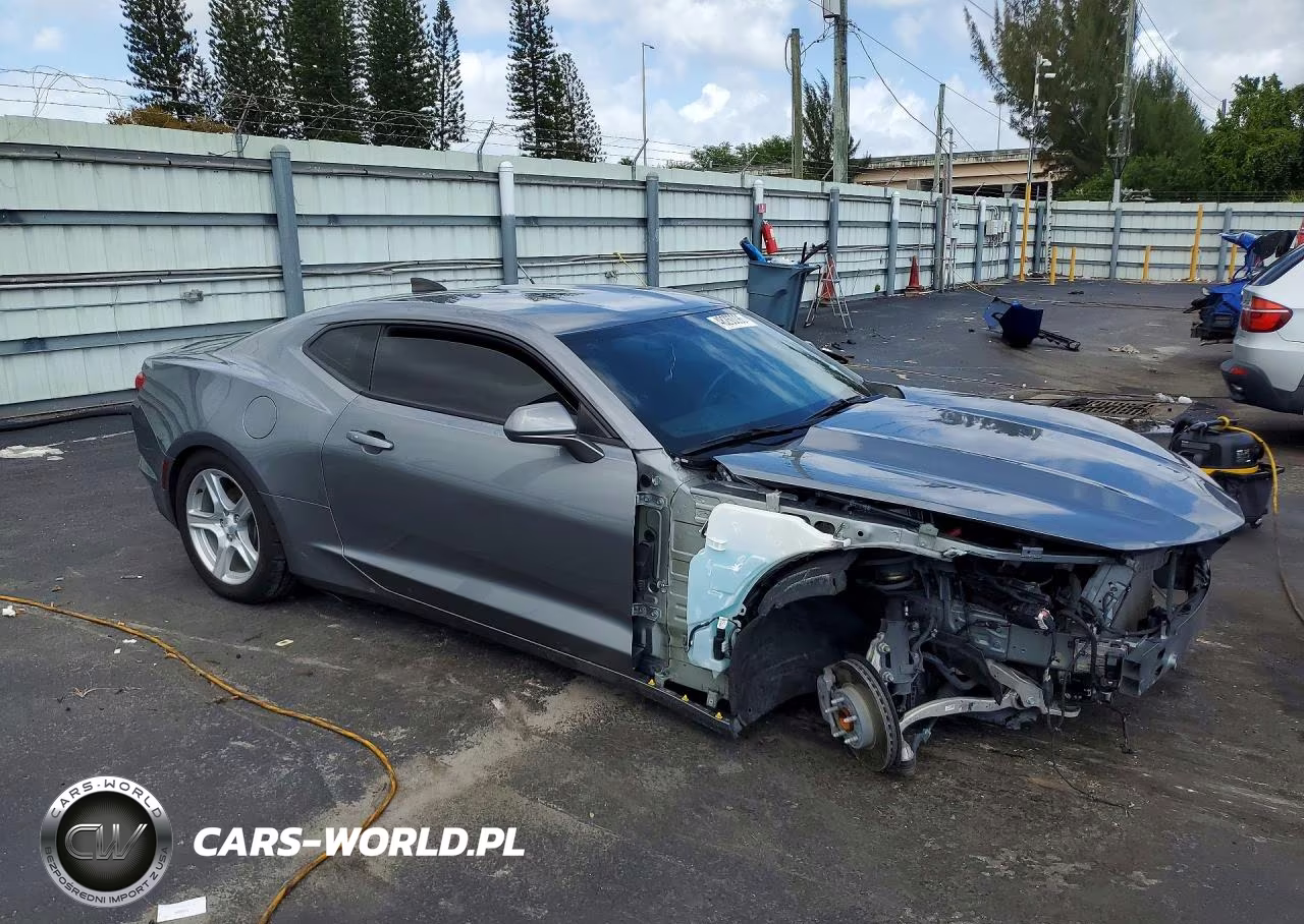 2021 Chevrolet Camaro Ls VIN:1G1FB1RX6M0127733 - 4