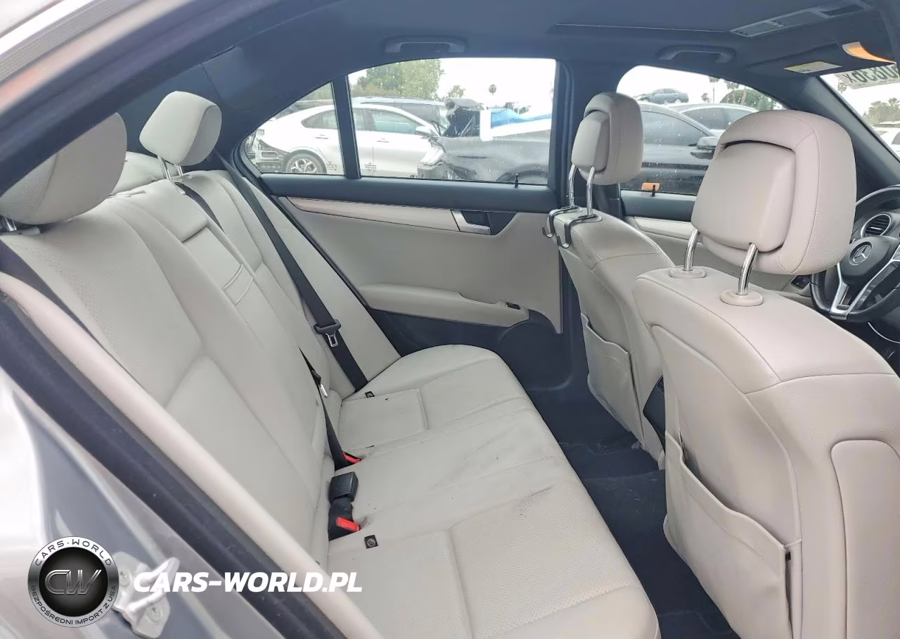 2014 Mercedes-Benz C 250 VIN:WDDGF4HB2ER306555 - 10
