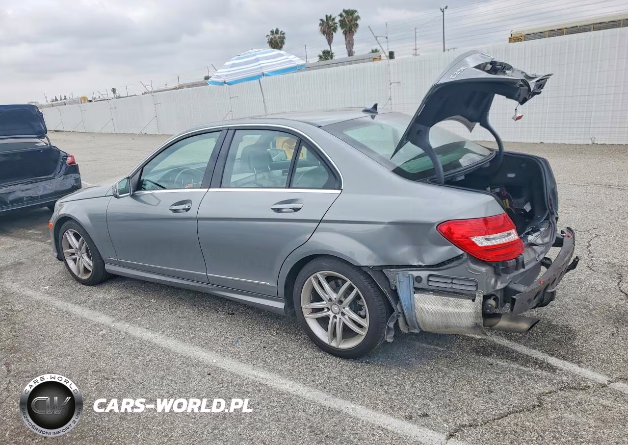 2014 Mercedes-Benz C 250 VIN:WDDGF4HB2ER306555 - 2