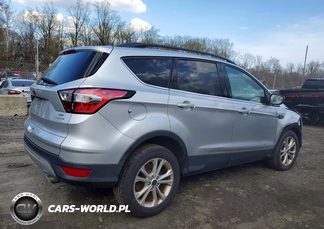 2018 Ford Escape Se VIN:1FMCU0GD4JUC37073 - 3