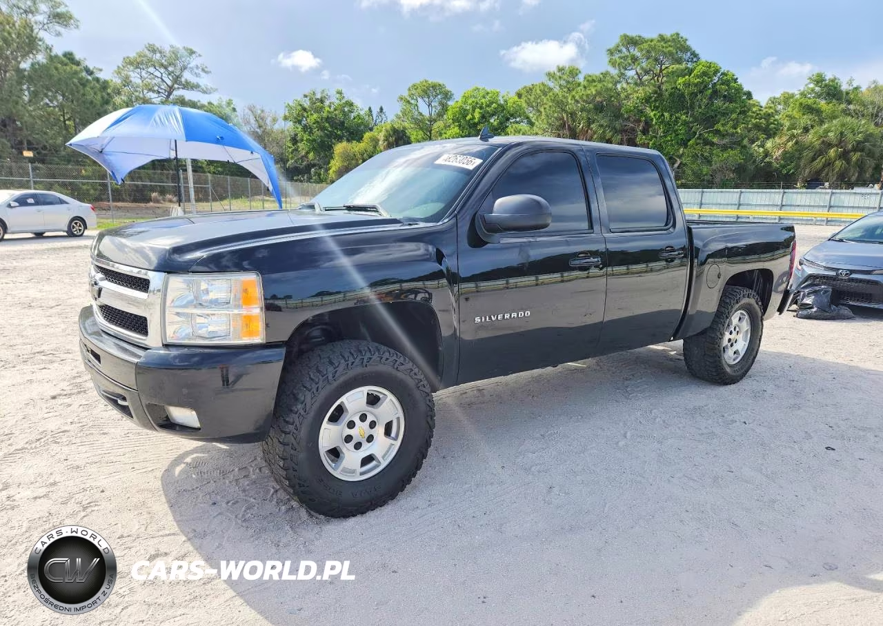 2013 Chevrolet Silverado K1500 Ltz – zdjęcie 1 z 12