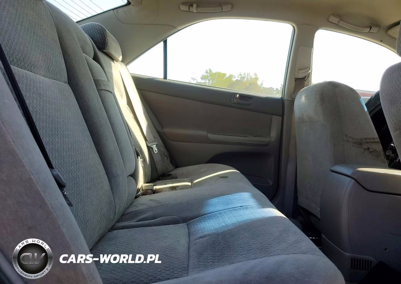 2003 Toyota Camry Le VIN:4T1BE32K53U139334 - 10