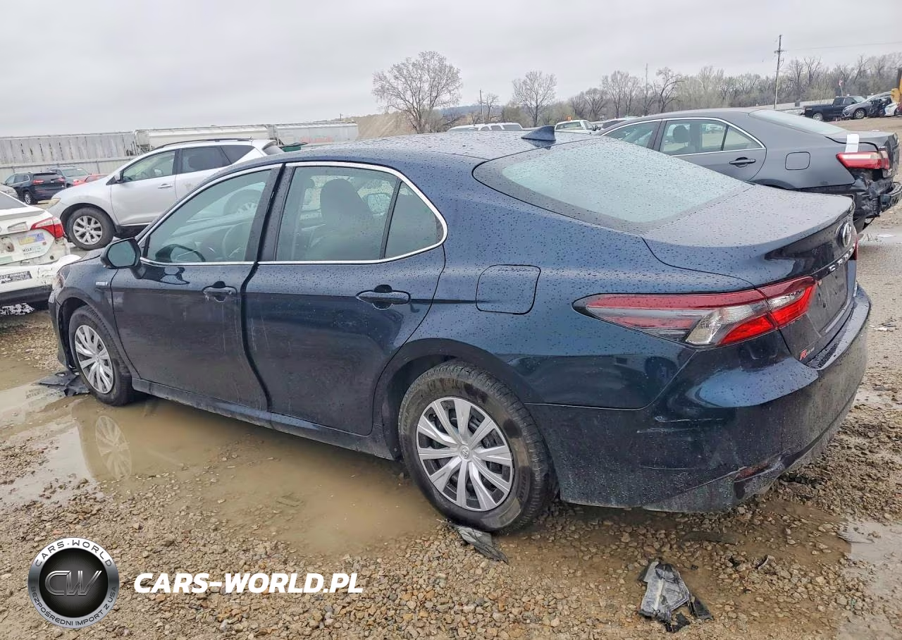 2021 Toyota Camry Hybrid Le VIN:4T1C31AK5MU559709 - 2