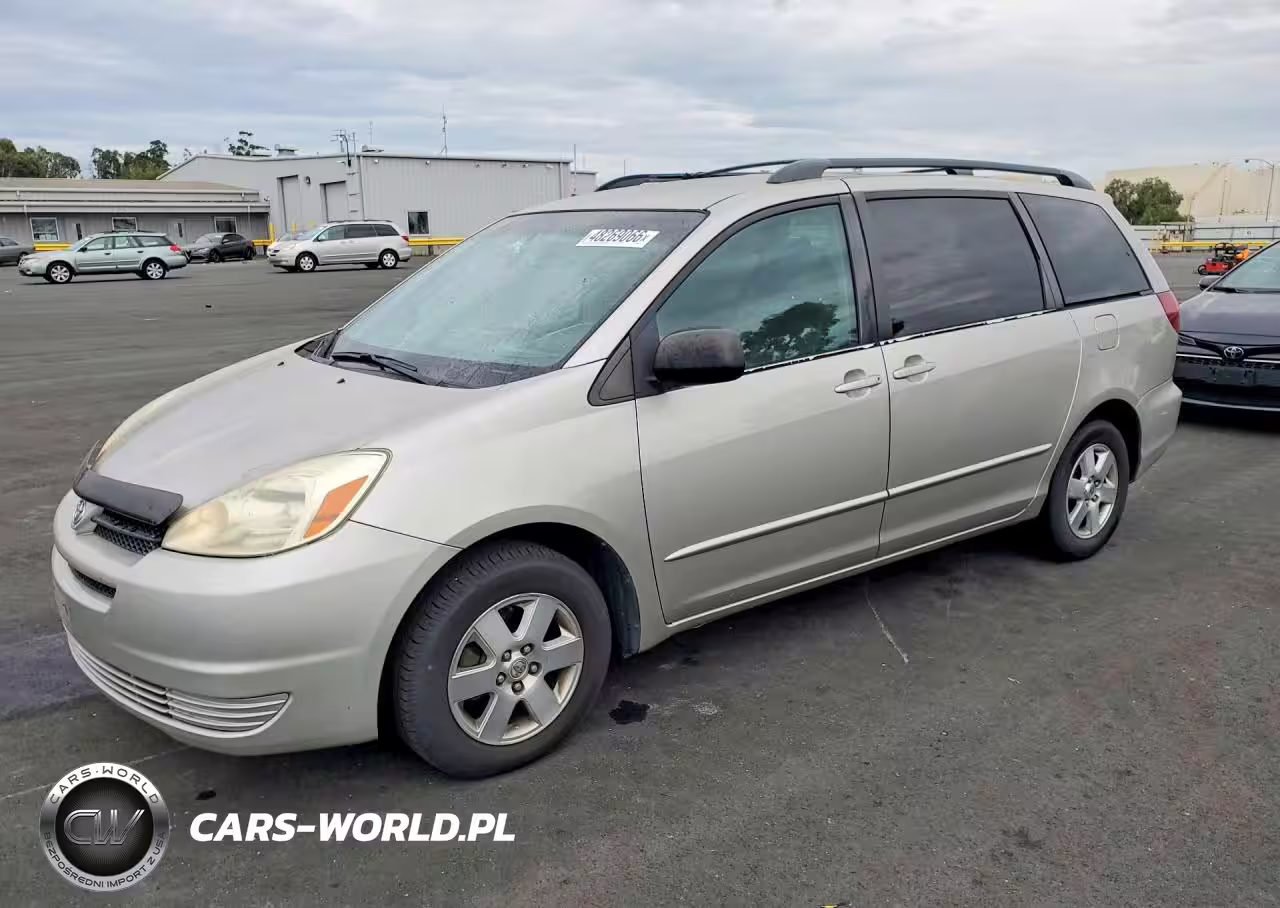 2005 Toyota Sienna Le 8 Passenger