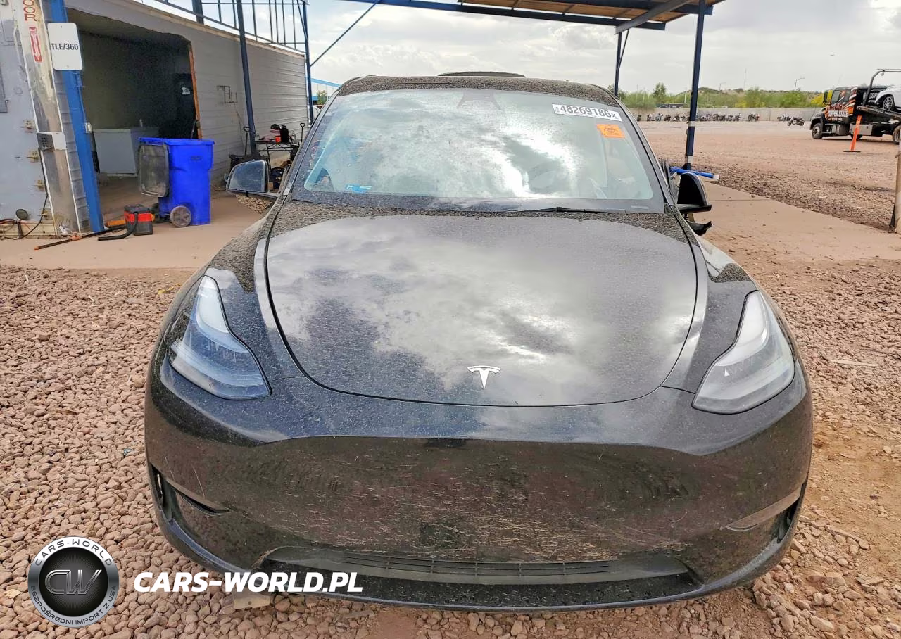 2023 Tesla Model Y VIN:7SAYGDEF0PF660055 - 5