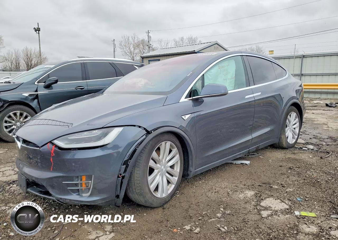 2016 Tesla Model X – zdjęcie 1 z 13