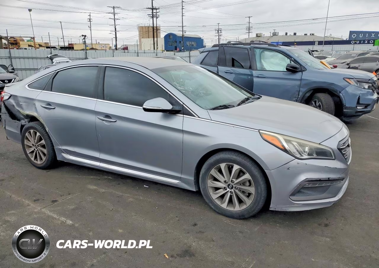 2015 Hyundai Sonata Sport VIN:5NPE34AF5FH055501 - 4