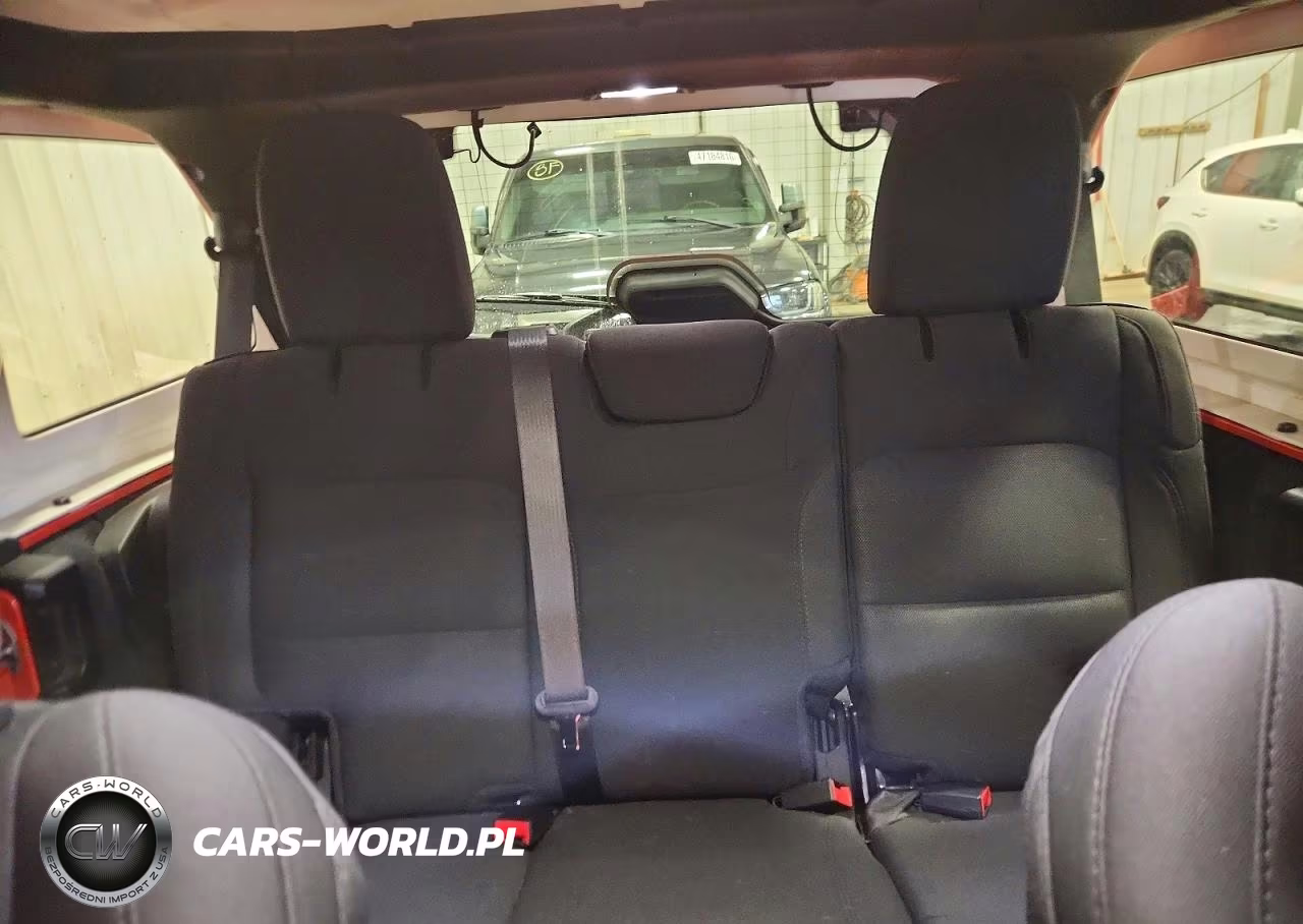 2020 Jeep Wrangler Unlimited Sport VIN:1C4HJXDG2LW209998 - 10