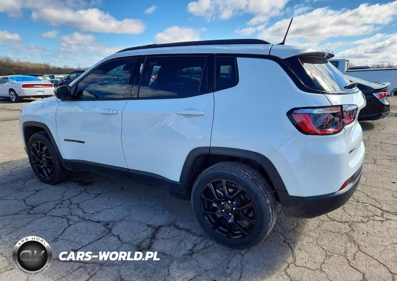 2025 Jeep Compass Latitude VIN:3C4NJDBN2ST540426 - 2