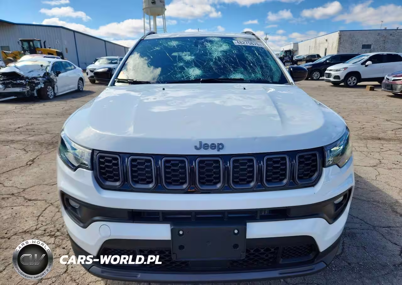 2025 Jeep Compass Latitude VIN:3C4NJDBN2ST540426 - 5