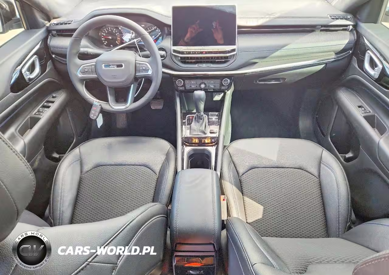 2025 Jeep Compass Latitude VIN:3C4NJDBN2ST540426 - 8