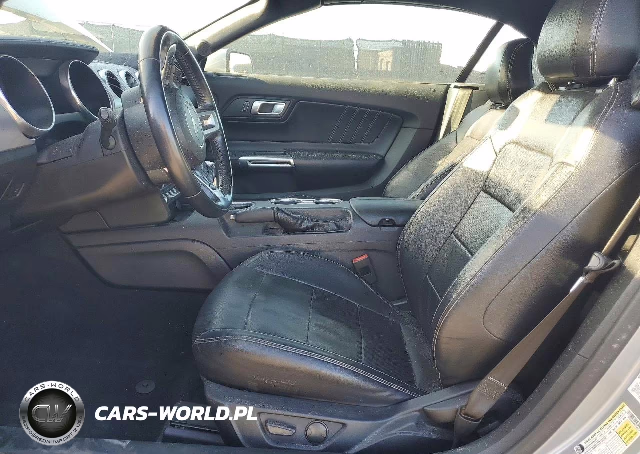 2021 Ford Mustang VIN:1FATP8UH8M5104421 - 7