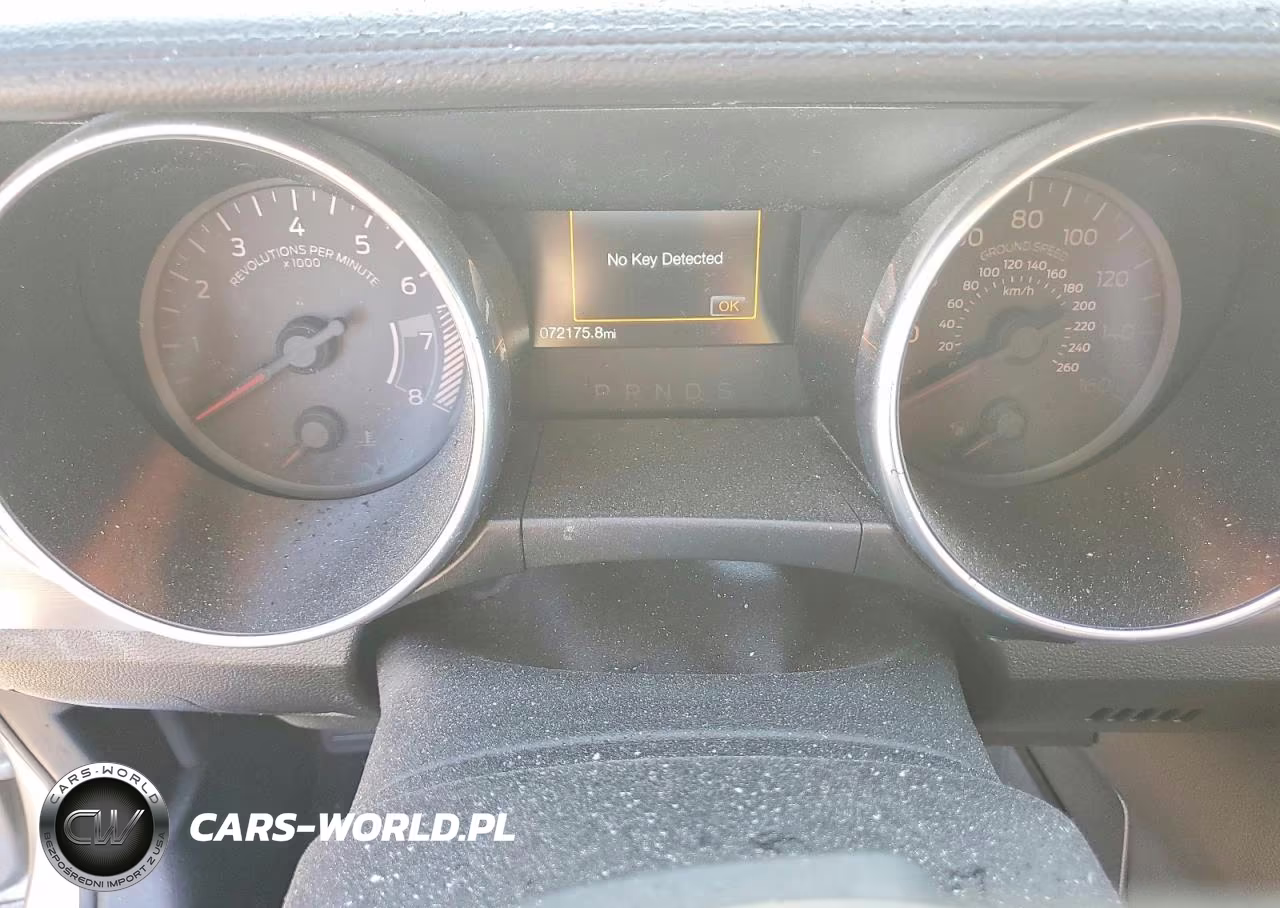 2021 Ford Mustang VIN:1FATP8UH8M5104421 - 9