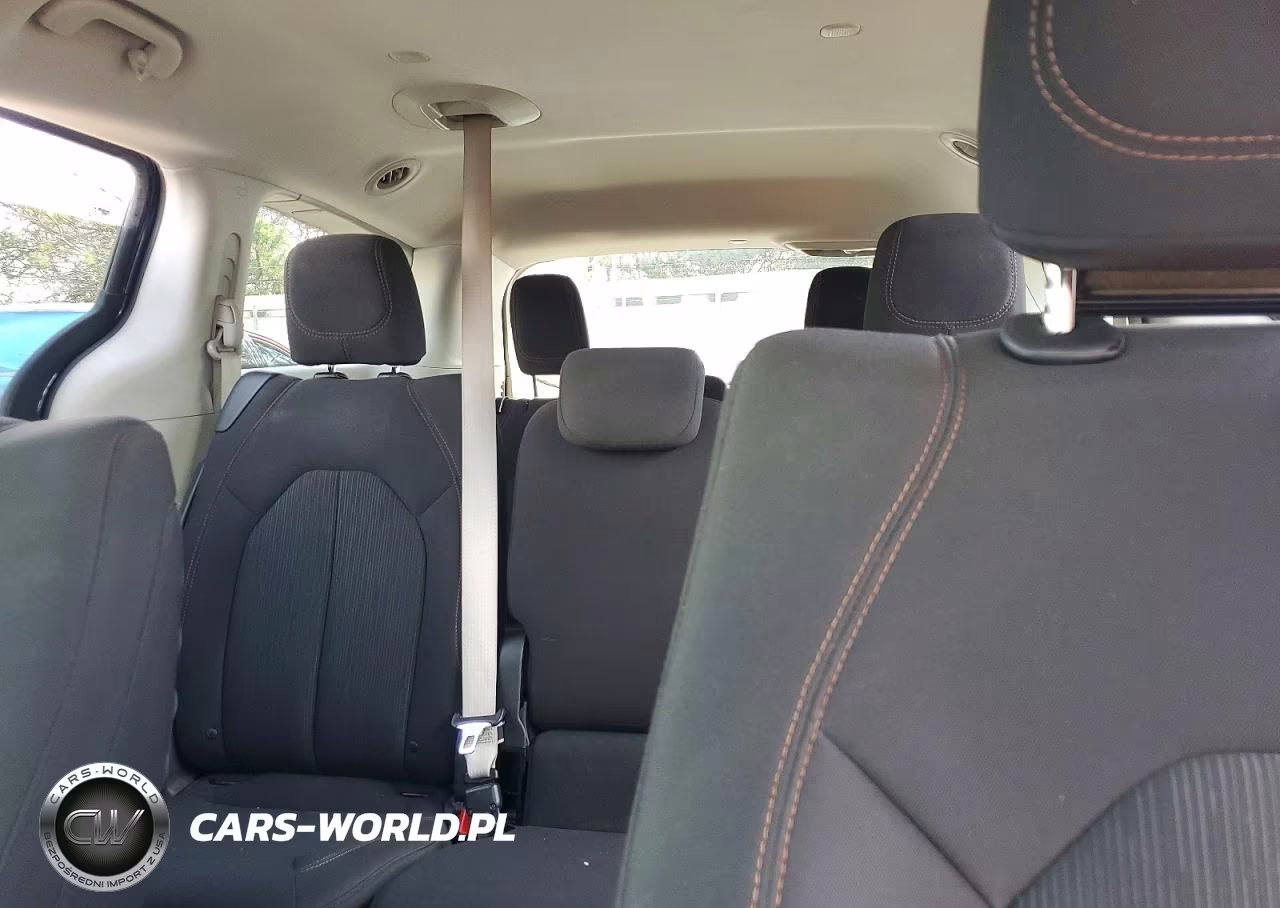 2017 Chrysler Pacifica Lx VIN:2C4RC1CG0HR665317 - 10