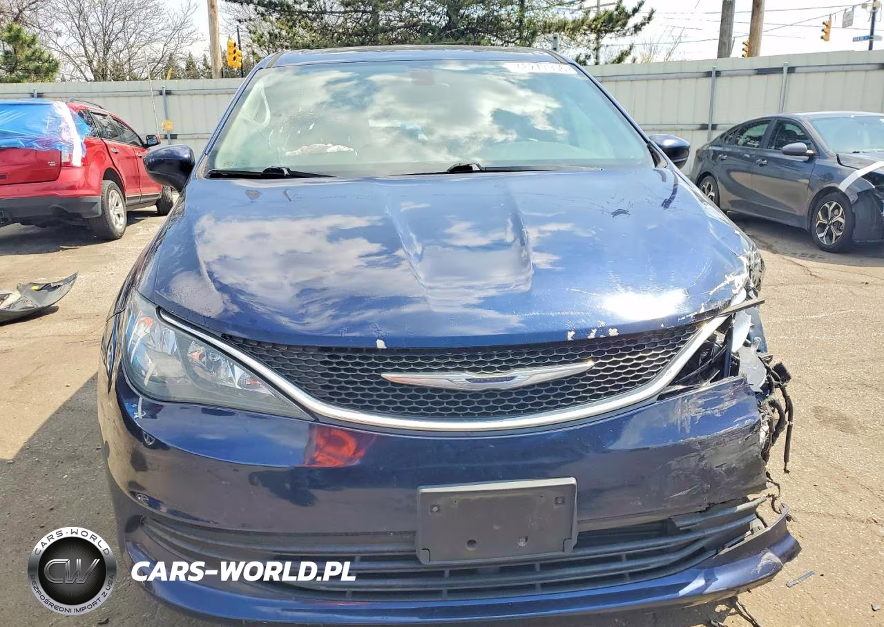 2017 Chrysler Pacifica Lx VIN:2C4RC1CG0HR665317 - 5