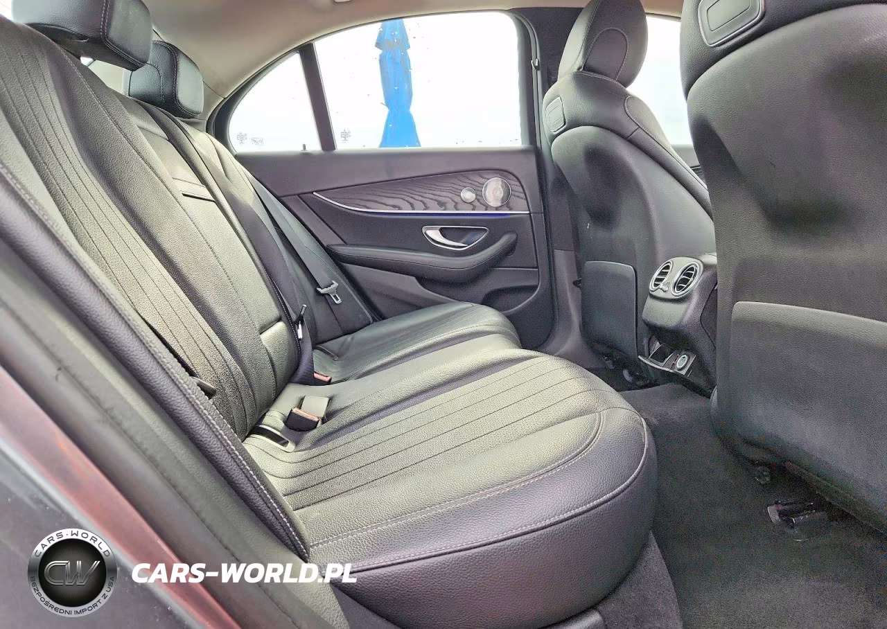 2018 Mercedes-Benz E 300 VIN:WDDZF4JB0JA378592 - 10