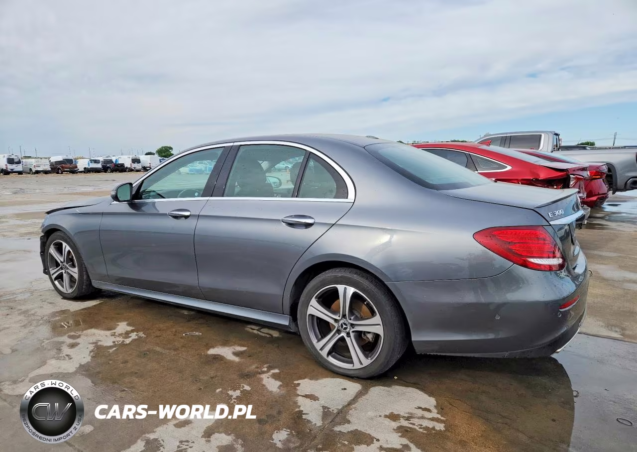 2018 Mercedes-Benz E 300 VIN:WDDZF4JB0JA378592 - 2