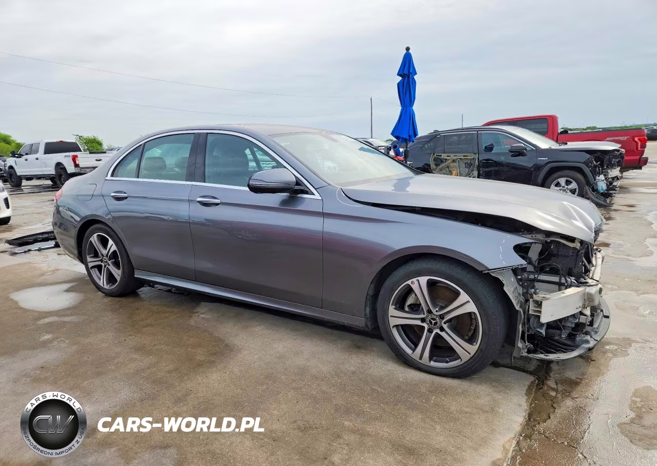 2018 Mercedes-Benz E 300 VIN:WDDZF4JB0JA378592 - 4