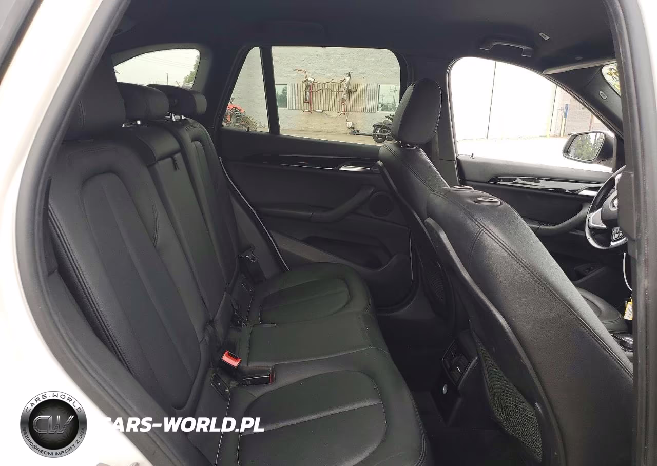 2018 BMW X1 Sdrive28I VIN:WBXHU7C3XJ5H39408 - 10