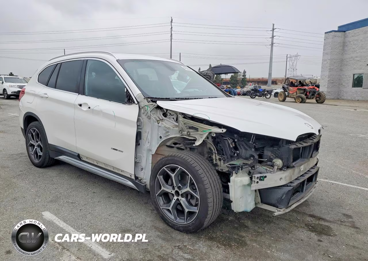 2018 BMW X1 Sdrive28I VIN:WBXHU7C3XJ5H39408 - 4