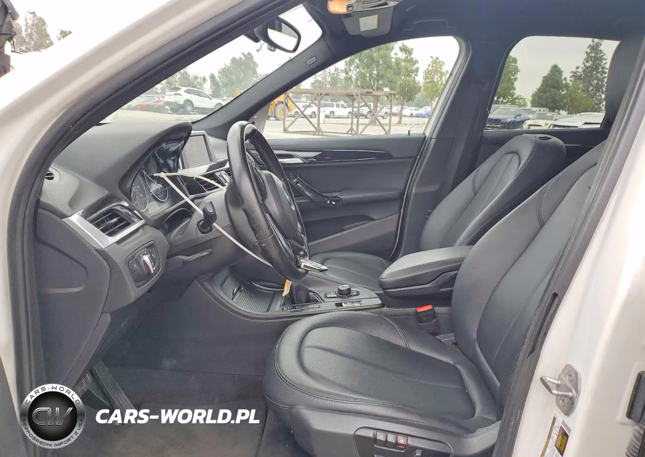 2018 BMW X1 Sdrive28I VIN:WBXHU7C3XJ5H39408 - 7