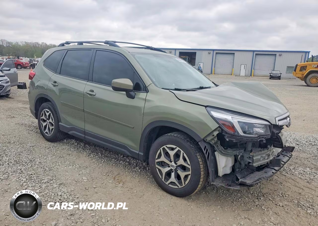2021 Subaru Forester Premium VIN:JF2SKAJC2MH561830 - 4