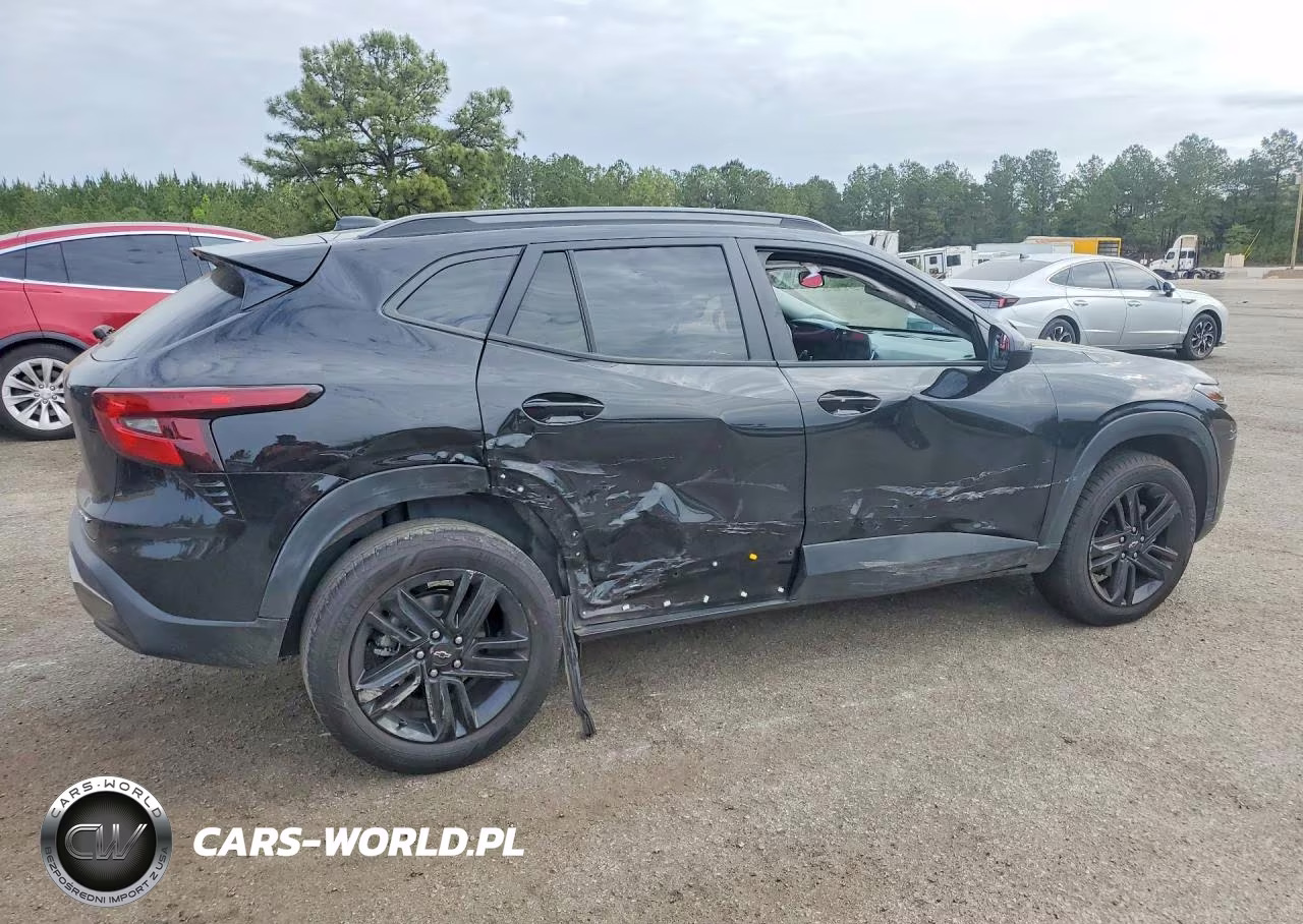 2025 Chevrolet Trax Activ VIN:KL77LKEP4SC163515 - 3