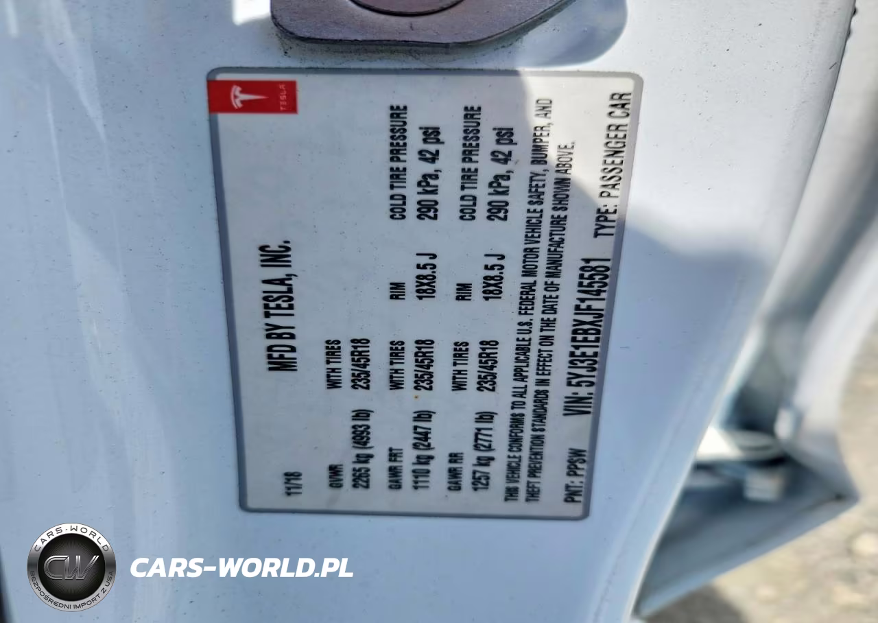 2018 Tesla Model 3 VIN:5YJ3E1EBXJF145581 - 12