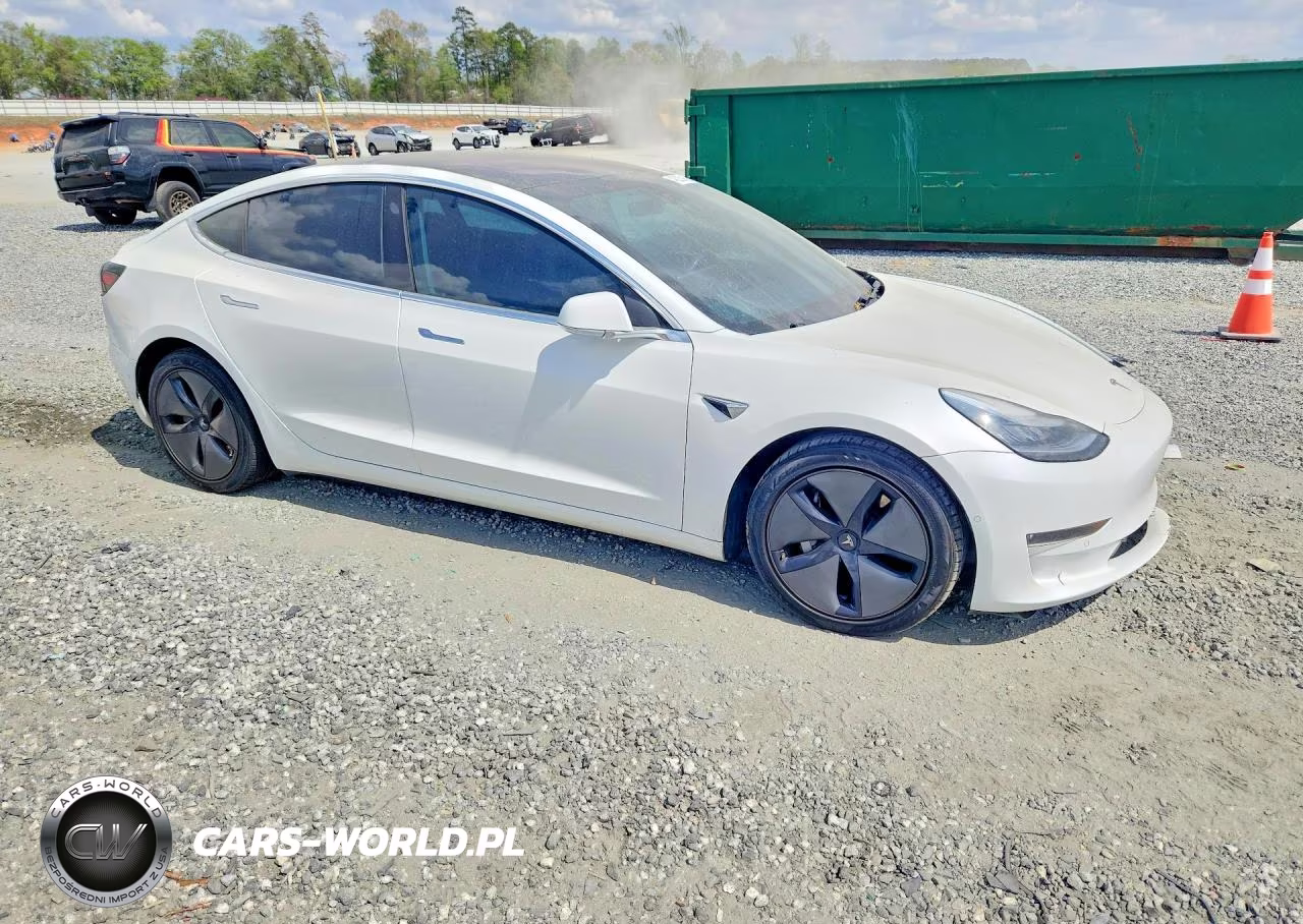 2018 Tesla Model 3 VIN:5YJ3E1EBXJF145581 - 4