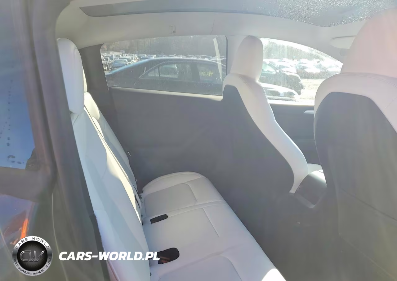 2024 Tesla Model Y VIN:7SAYGDEE1RA308805 - 10