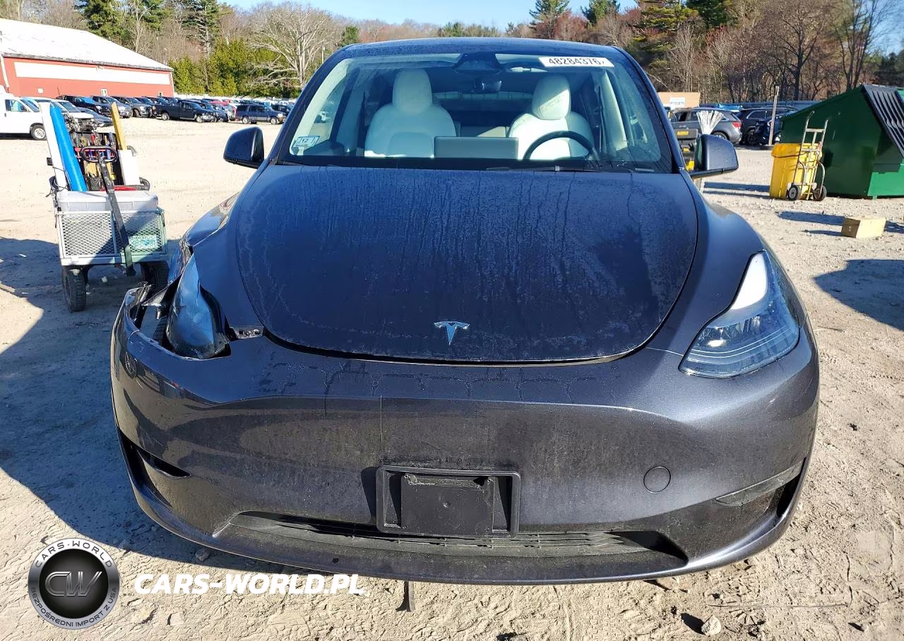 2024 Tesla Model Y VIN:7SAYGDEE1RA308805 - 5