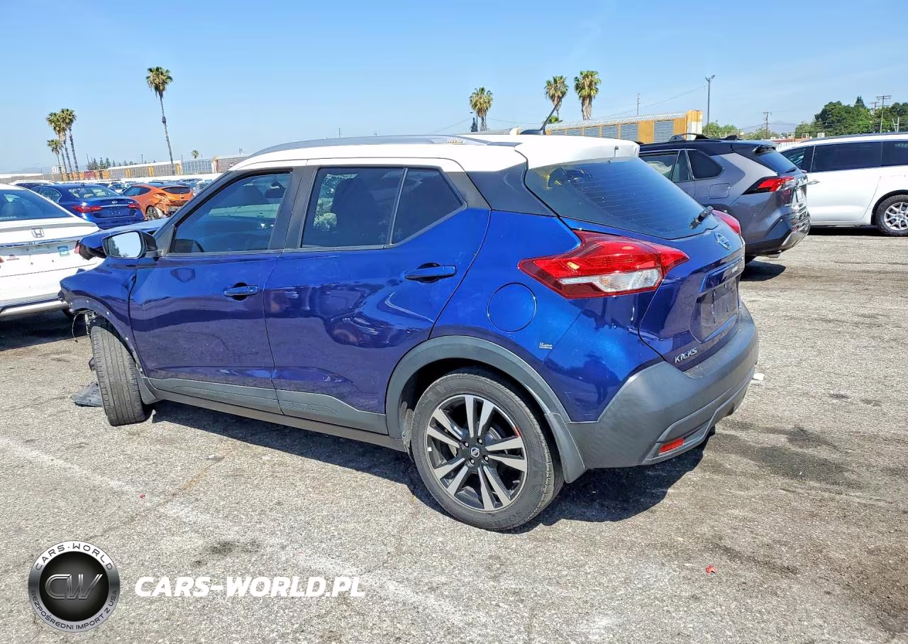 2018 Nissan Kicks Sv VIN:3N1CP5CUXJL536093 - 2