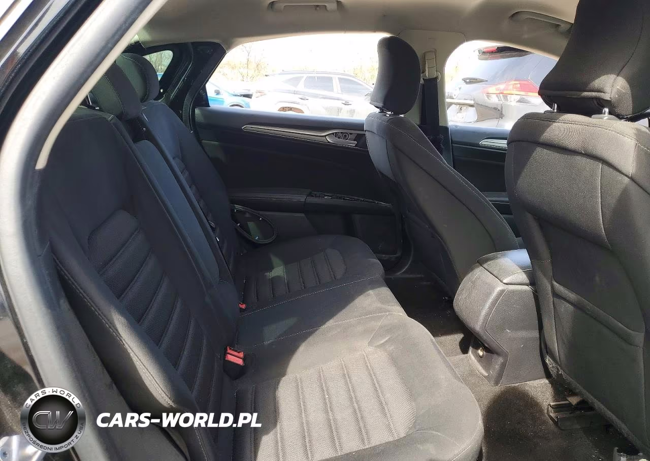 2018 Ford Fusion VIN:3FA6P0H76JR125082 - 10