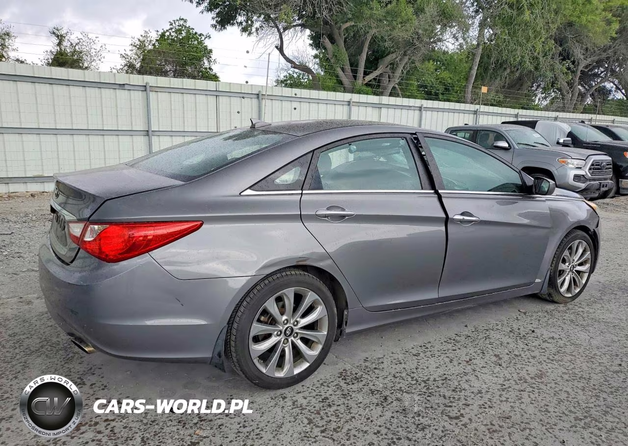 2013 Hyundai Sonata Se VIN:5NPEC4AC7DH576108 - 3