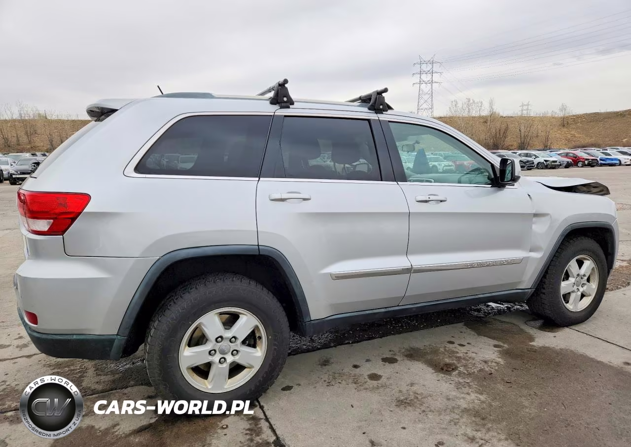 2011 Jeep Grand Cherokee Laredo VIN:1J4RR4GG7BC591124 - 3