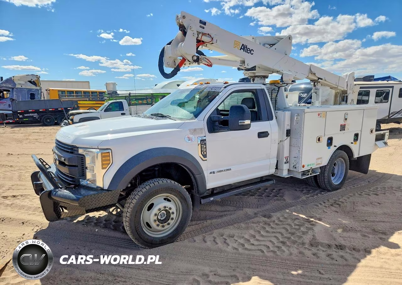2018 Ford F550 Super Duty Bucket Truck