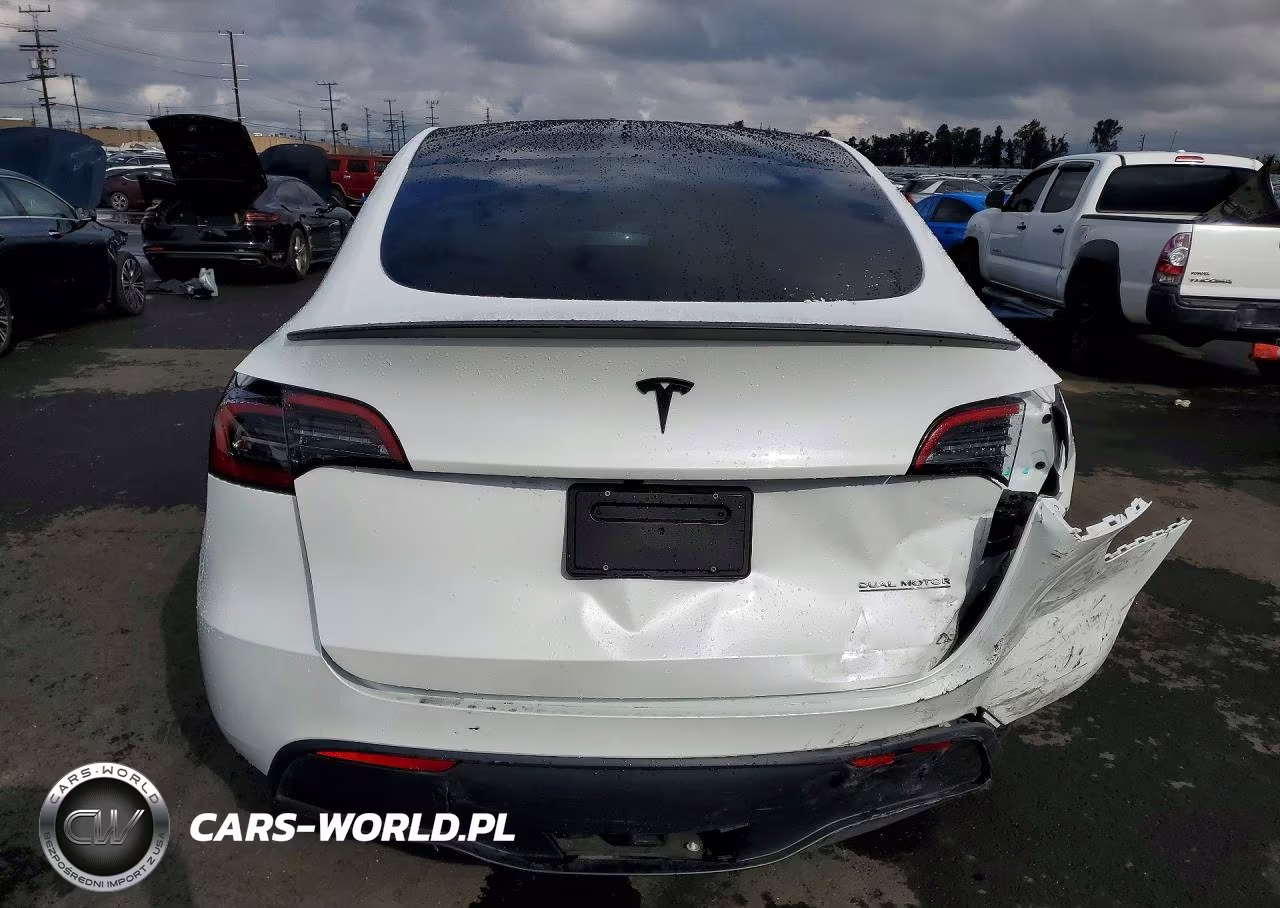 2024 Tesla Model Y VIN:7SAYGDEF3RF056387 - 6
