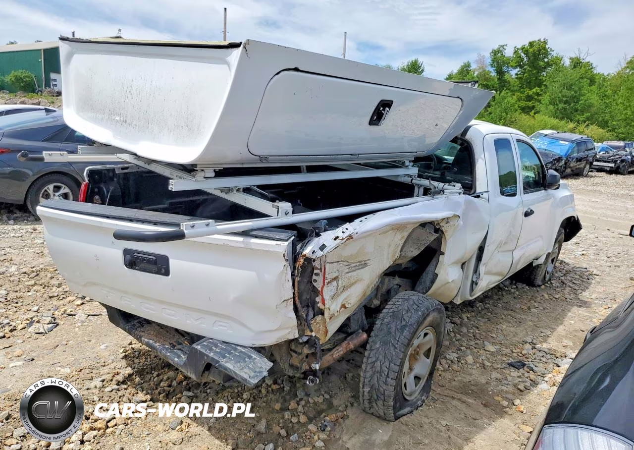 2017 Toyota Tacoma Sr VIN:5TFRX5GN5HX089746 - 3