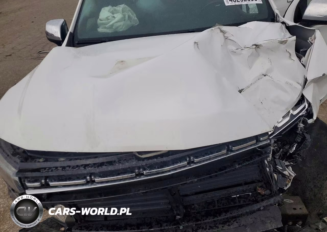 2022 Chevrolet Suburban K1500 Premier VIN:1GNSKFKD8NR228960 - 12