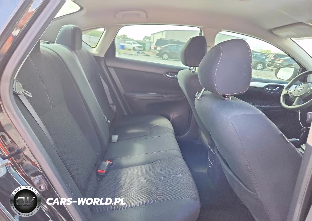 2018 Nissan Sentra S VIN:3N1AB7AP3JY348503 - 10