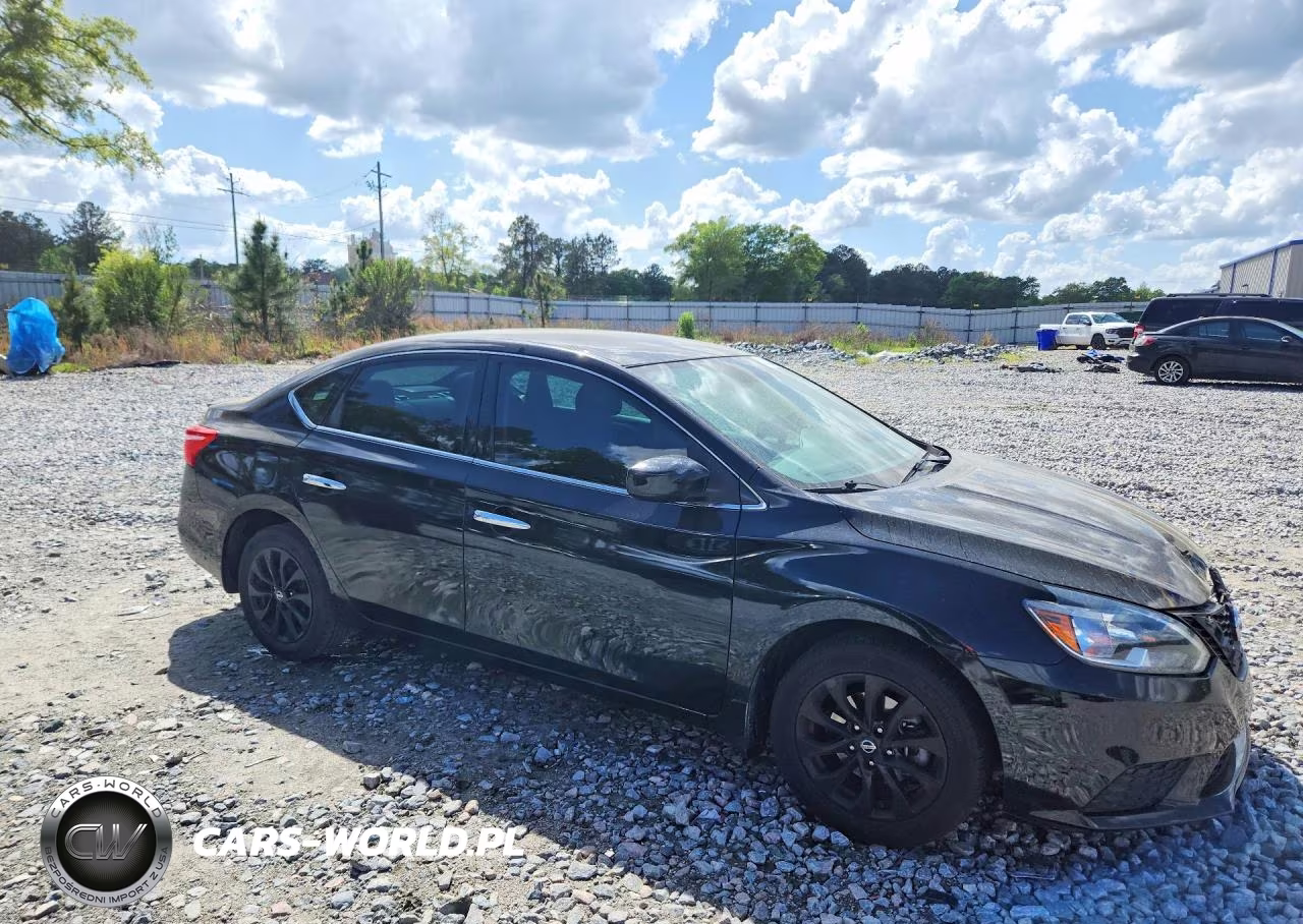 2018 Nissan Sentra S VIN:3N1AB7AP3JY348503 - 4
