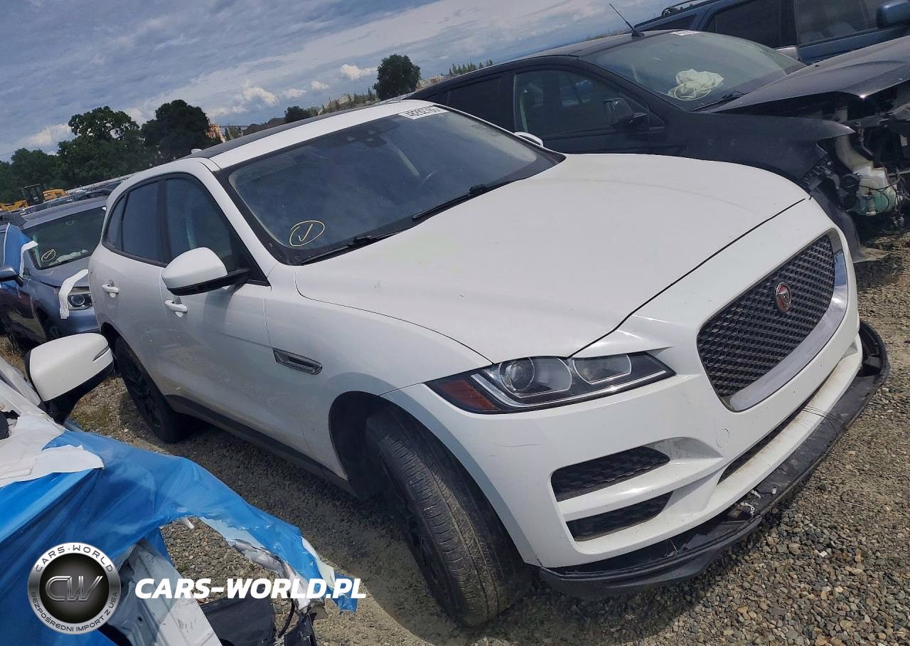 2017 Jaguar F-Pace VIN:SADCS2BV8HA490208 - 4