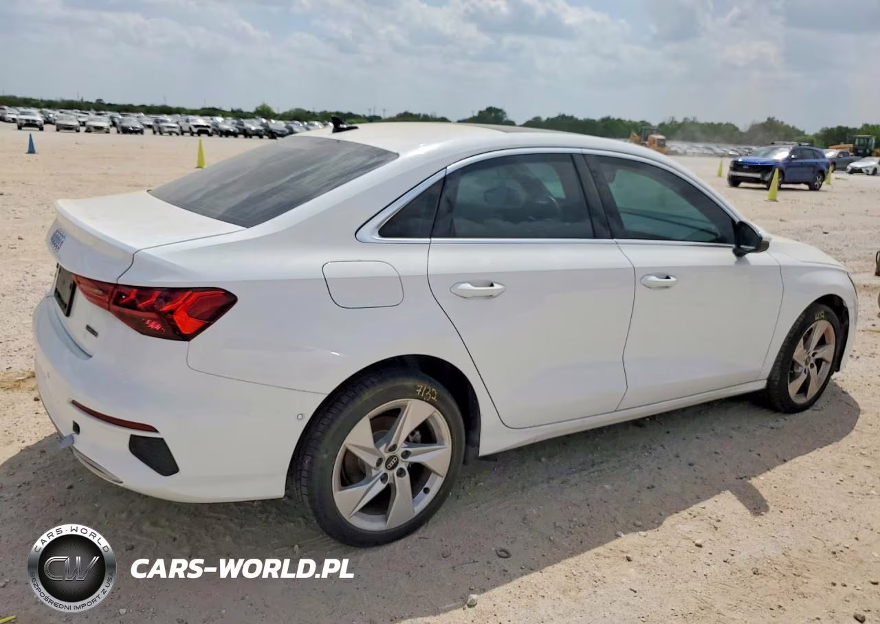 2024 Audi A3 Premium Plus VIN:WAUHUDGY7RA014864 - 3