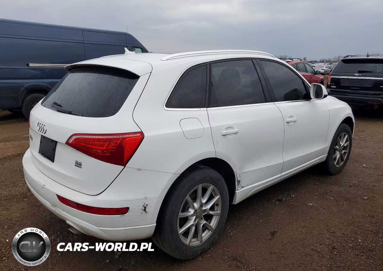 2010 Audi Q5 Premium VIN:WA1CKAFPXAA077188 - 3