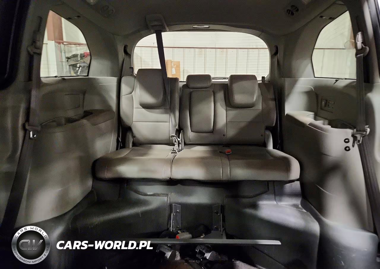 2012 Honda Odyssey Touring VIN:5FNRL5H91CB010444 - 10